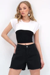Trend Alaat Stili Women's White Black Crew Neck Color Block Blouse