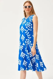 Women's Saks Blue and White Skirt Piece Knitted Dress