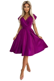 Flared dress with a clutch neckline and belt
