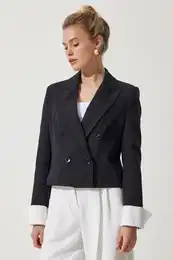 Happiness stanbul Women's Black Contrast Cuffed Short Blazer Jacket