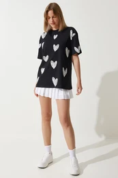 Happiness stanbul Women's Black and White Heart Printed Oversize Cotton T-Shirt