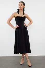 Black A-Cut Floral Appliqued Woven Elegant Evening Dress