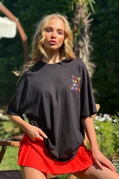 Trend Alaat Stili Women's Black Crew Neck Emoji Embroidered Oversize Unisex T-Shirt