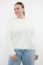 Curve Ecru Crew Neck Destroy Detailed Knitwear Sweater