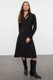 Black Floral Floral Printed Fitted Maxi Halter Neck Detailed Flexible Knitted Dress
