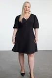 Črna S volančki Bluza Obleke za dame image