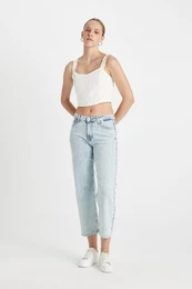 Straight Fit Normal Waist Ankle Length Jean Washed Trousers