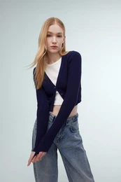 Coool Regular Fit Crop Buttoned V Neck Knitted Cardigan