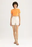 Oranžne kratke hlače image