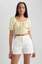 Fitted Crop Patterned Short Sleeve Blouse