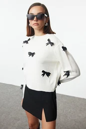 Ecru Soft Texture Ribbon/Bow Detailed Knitwear Sweater