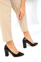 Black Patent Leather Women's Classic Heeled Shoes 15313