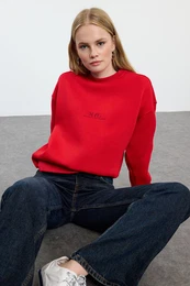 Red Slogan Embroidered Oversize Pattern Thick Inside Fleece Knitted Sweatshirt