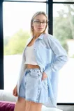 Pametno priložnostno Denim srajca za dame image