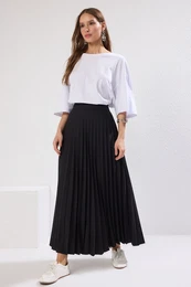 Black Pleated Woven Skirt