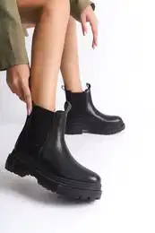 Women's Boots with Elastic Side