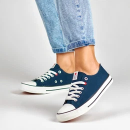 Granatowe trampki