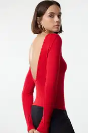 Red Soft Fabric Backless Fitted Stretchy Knitted Blouse