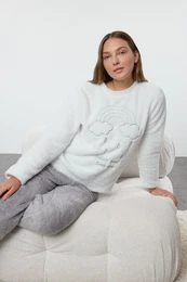 White Cloud Patterned Wellsoft Winter Knitted Pajamas Set