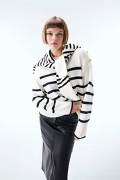 Relax Fit Crew Neck Sweater