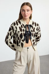 Stone Leopard Patterned Crop Knitwear Cardigan
