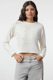 White Soft Stone Detailed Flexible Knitted Blouse