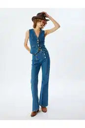 High Waisted Flared Leg Button Detailed Slim Jeans