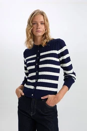 Regular Fit Striped Crew Neck Buttoned Knitwear Cardigan