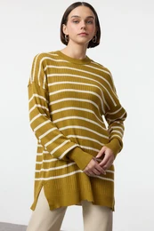 Oil Green Striped Single Plate Knit Sweater