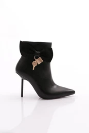 8016 Women's Heeled Boots