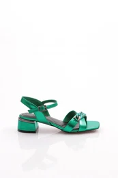 303-23y Women's Cross-Band Chain Accessory Low Heel Sandals