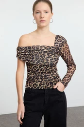 Brown Leopard Printed Asymmetric Collar Body-Smoothing Flexible Knitted Blouse