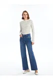 Bijele bootcut/trapezice culotte traperice image