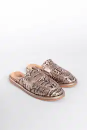 Closed Toe Furry Women's Slippers