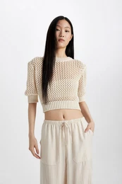 Crew Neck Half Sleeve Crochet Knitted T-Shirt