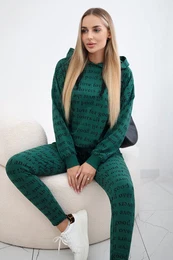 Set with green print