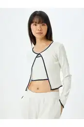 Long Sleeve Crew Neck Crop T-Shirt