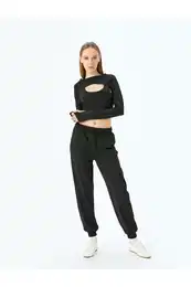 Cargo Pocket and Waist Tie-Down Relaxed Fit Jogger Sweatpants