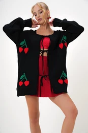 Trend Alaat Stili Women's Black Square Neck Tie Front Cherry Embroidered Knitted Cardigan