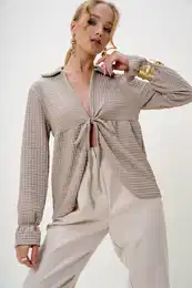 Trend Alaat Stili Women's Beige Polo Collar Front Tie Seersucker Knit Blouse