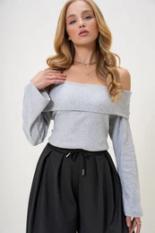 Trend Alaat Stili Women's Gray Madonna Collar Interlock Fabric Blouse