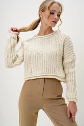 Trend Alaat Stili Women's Cream Crew Neck Knitwear Crop Thick Sweater