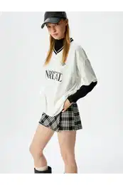 Oversize Back College Printed V Neck Piping Short Sleeve T-Shirt
