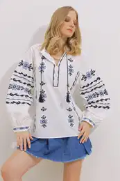 Trend Alaat Stili Women's White Prevailing Collar Embroidered Tasseled Cotton Linen Woven Blouse
