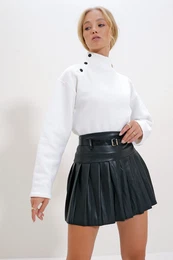 Trend Alaat Stili Women's White Stand Collar Snap Closure Sweatshirt