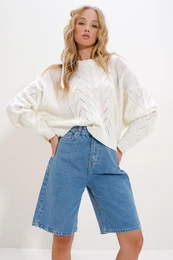 Trend Alaat Stili Women's Cream Crew Neck Knitted Patterned Knitwear Sweater