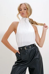 Trend Alaat Stili Women's White Stand Collar Sleeveless Front Gathered Sandy Blouse