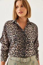 Women's Leopard Print Bat Sleeve Shirt