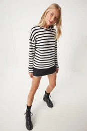 Happiness stanbul Women's Black Ecru Striped Seasonal Knitwear Sweater