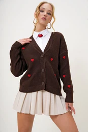 Trend Alaat Stili Women's Dark Brown V Neck Heart Embroidered Knitwear Cardigan